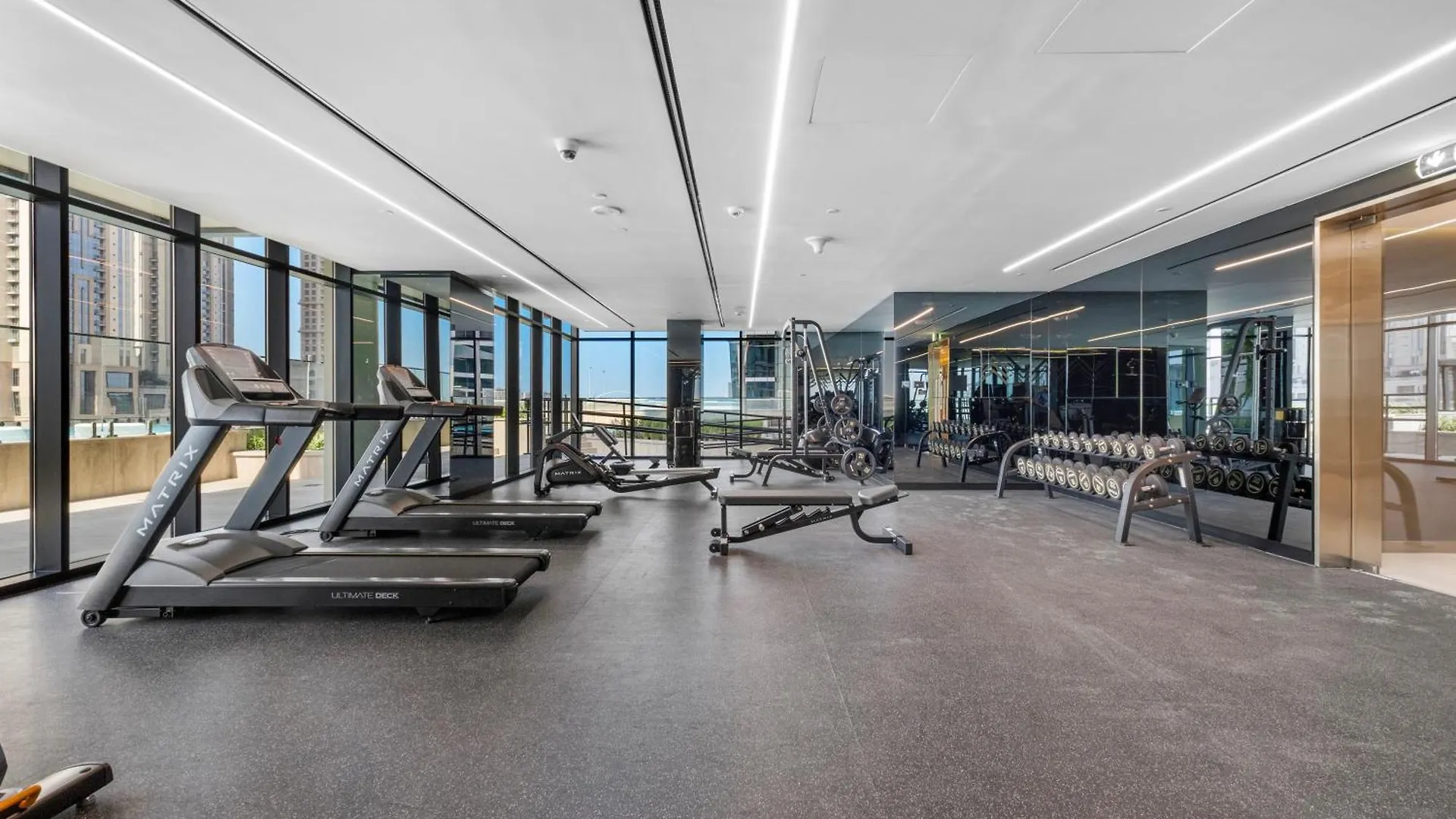 شقة Lux 2Br In Missoni Tower - 5 Mins To Burj Khalifa دبي
