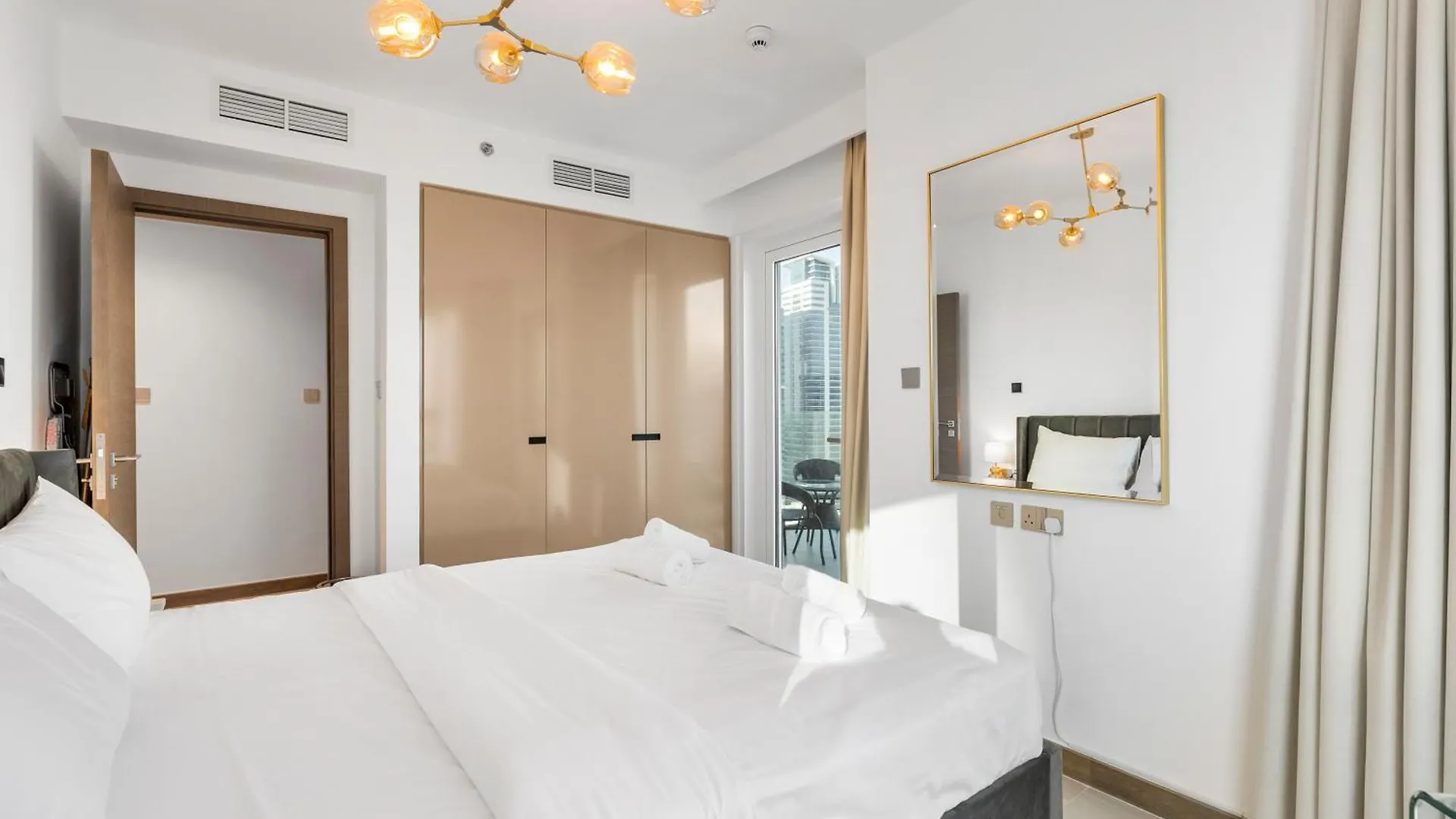 شقة Lux 2Br In Missoni Tower - 5 Mins To Burj Khalifa دبي