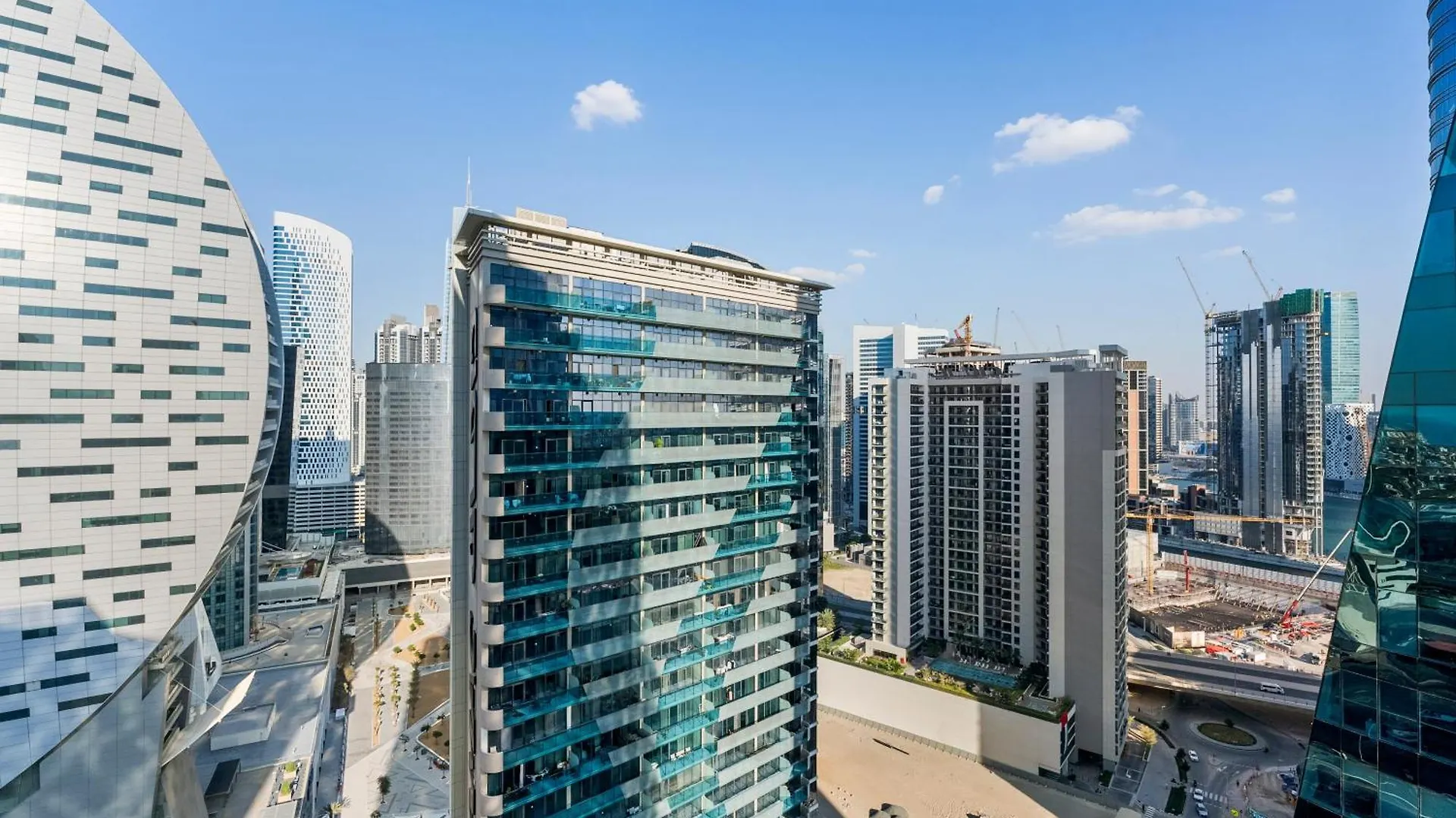شقة Lux 2Br In Missoni Tower - 5 Mins To Burj Khalifa دبي